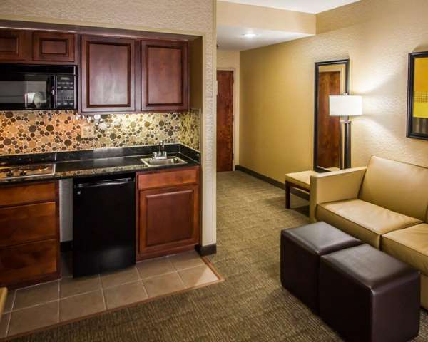  - Quality Suites North Bergen