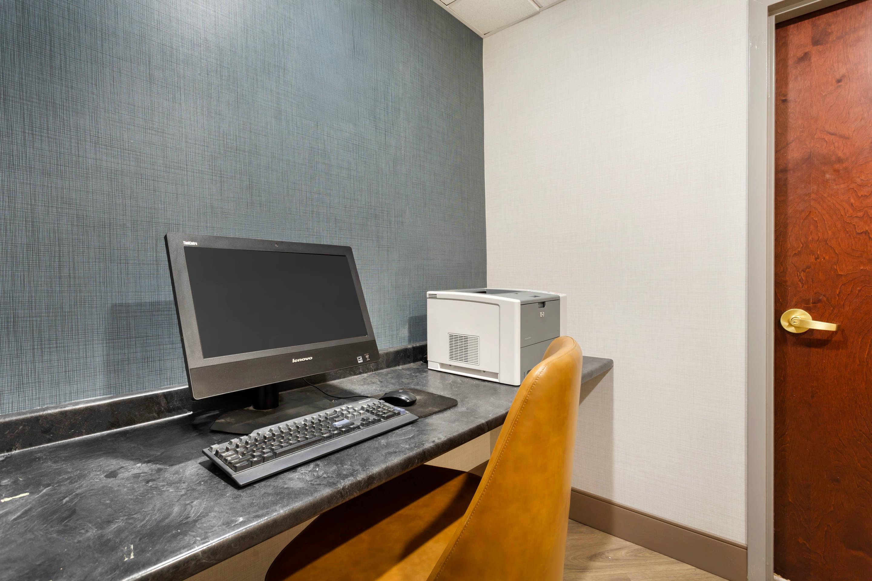 Computer in the lobby | Comfort Suites East Brunswick - South River