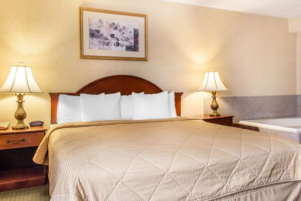 Suite - Quality Inn Hackettstown