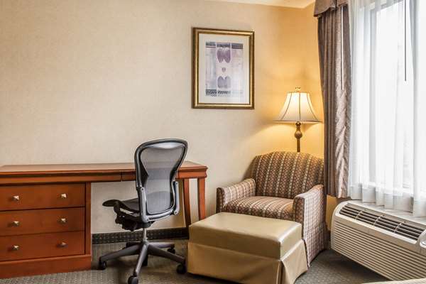 Suite - Quality Inn Hackettstown