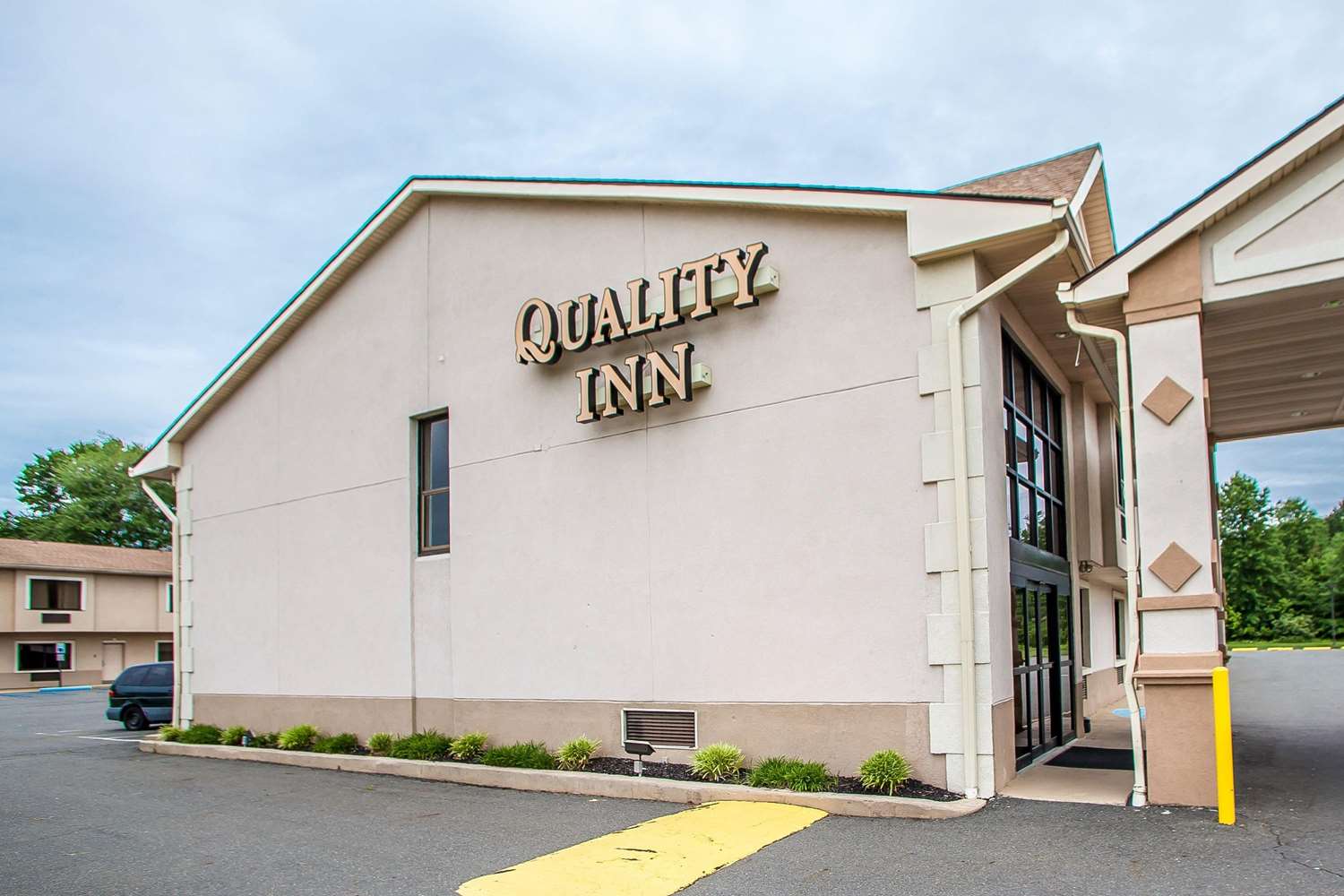 Quality Inn East Windsor, NJ See Discounts