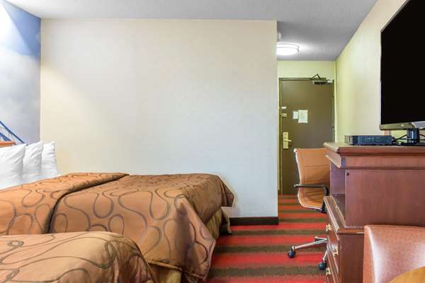  - Rodeway Inn Capri Little Ferry