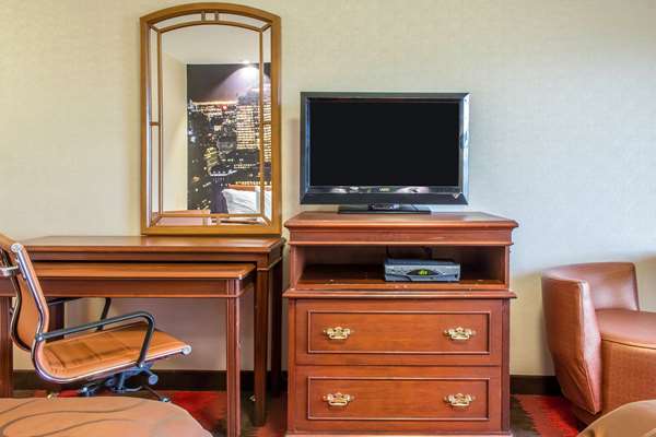  - Rodeway Inn Capri Little Ferry