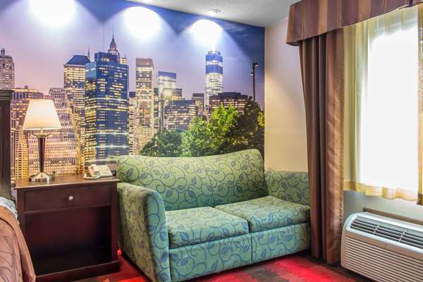  - Rodeway Inn Capri Little Ferry