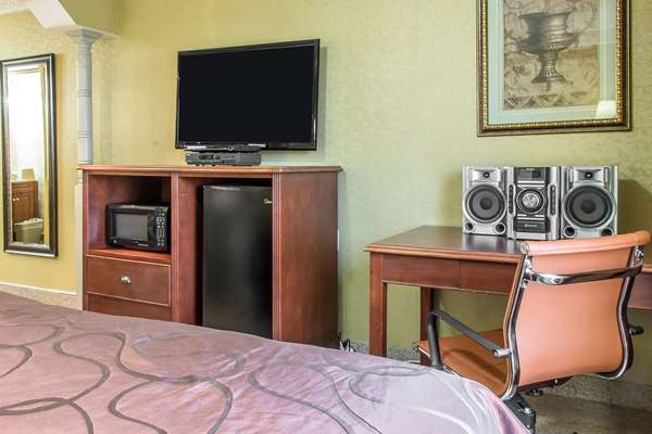  - Rodeway Inn Capri Little Ferry