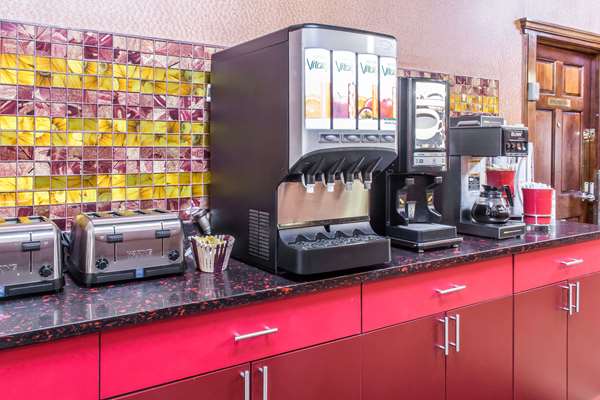 Amenities - Rodeway Inn Capri Little Ferry