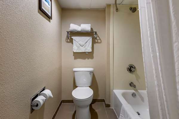  - Comfort Inn Edison