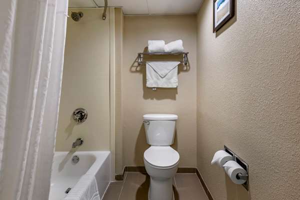  - Comfort Inn Edison
