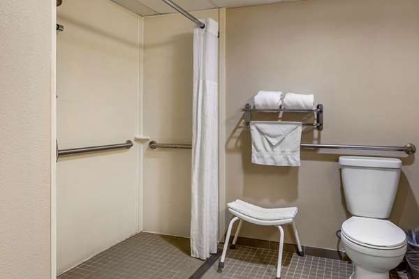  - Comfort Inn Edison