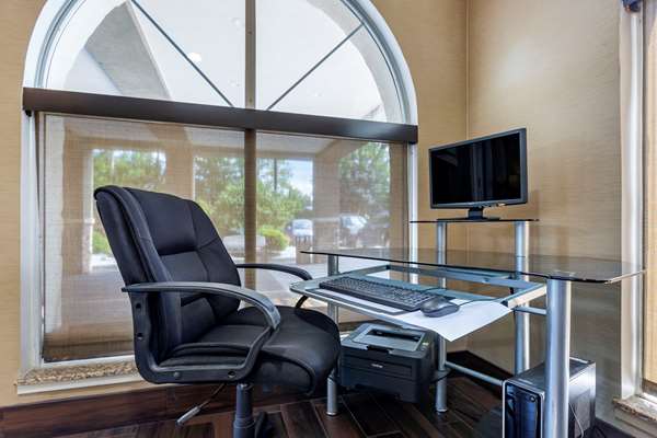 Conference Area - Comfort Inn Edison