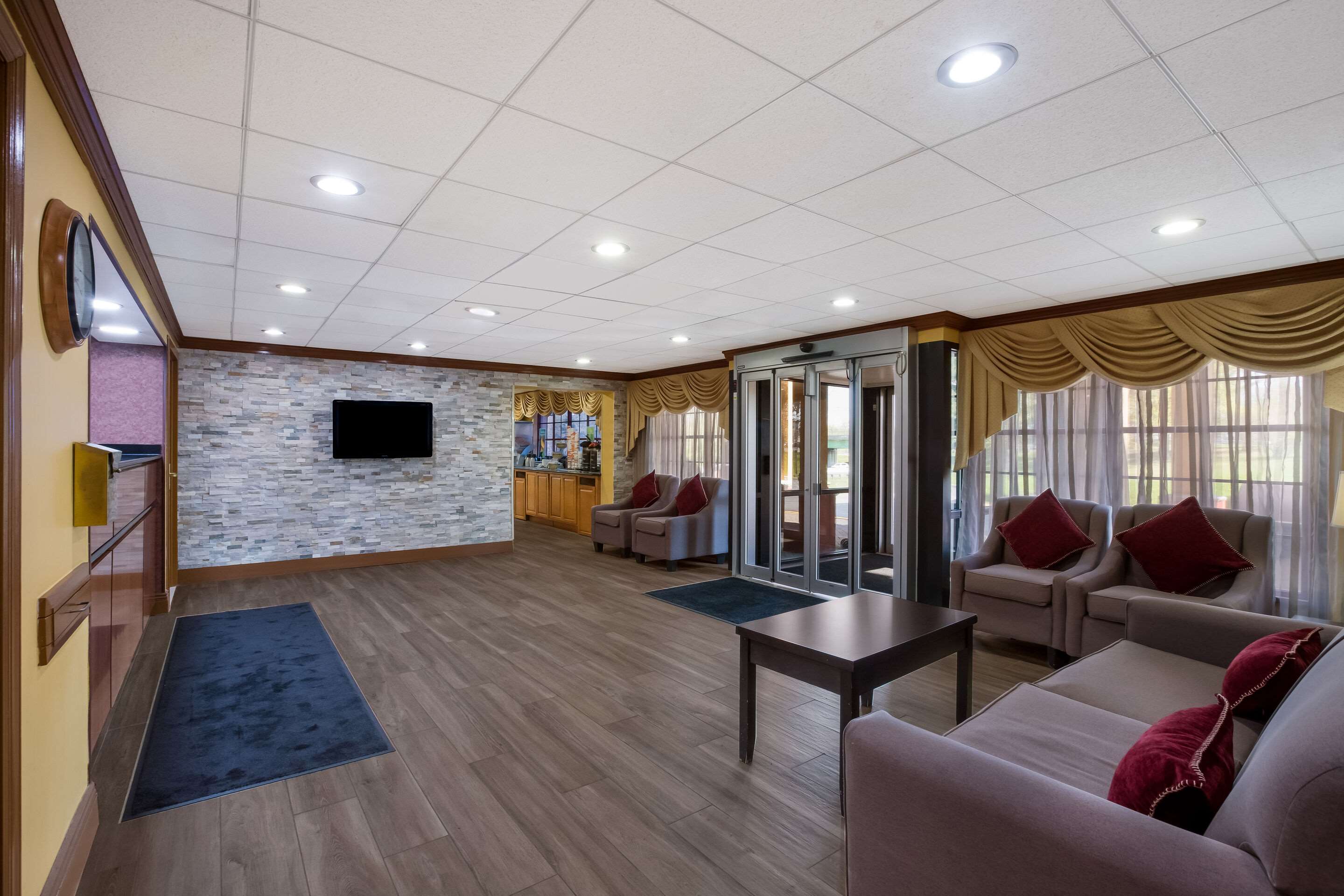 Spacious lobby with sitting area