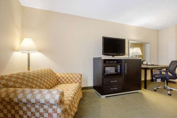 - Quality Inn Ledgewood