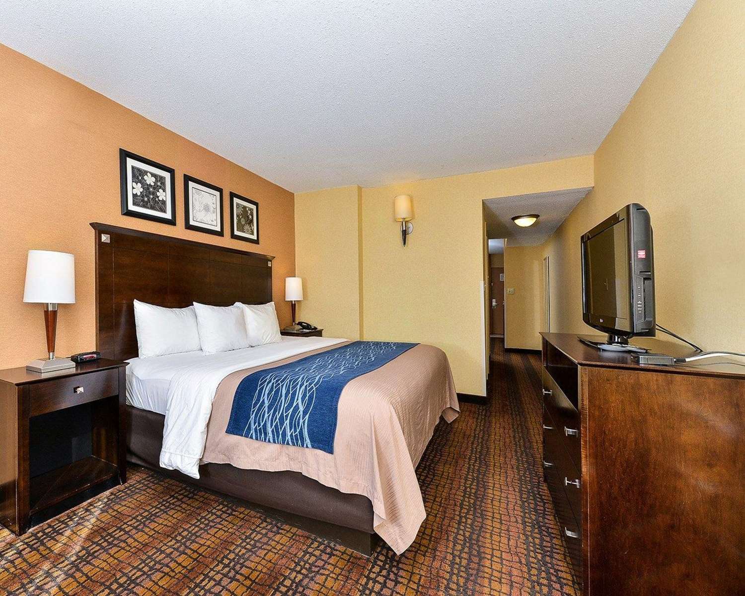 Quality Suites Tinton Falls, NJ See Discounts