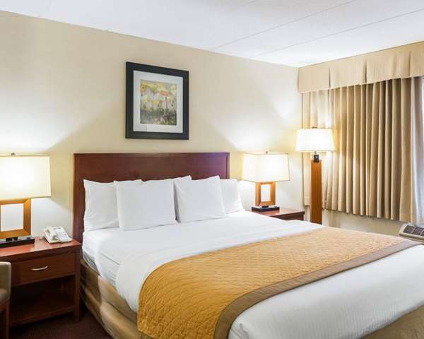  - Clarion Hotel Somerset