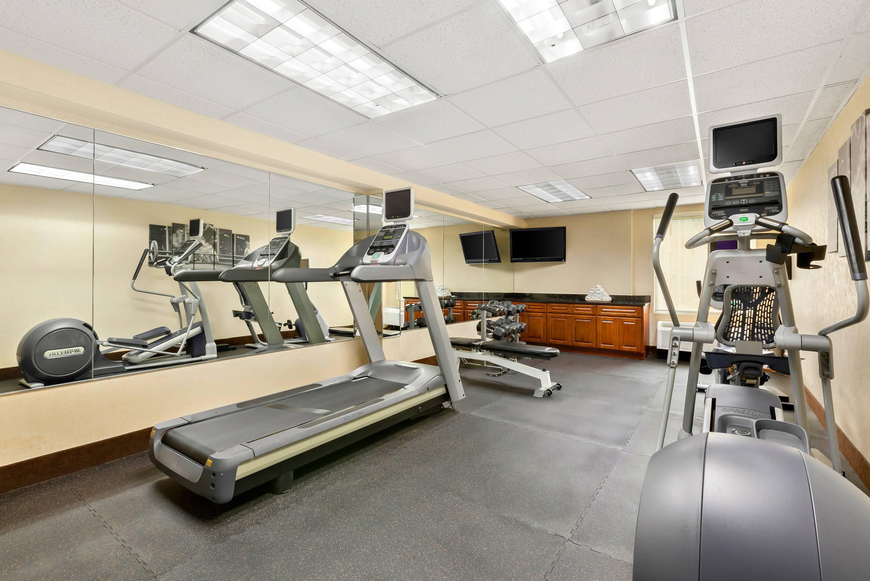 Fitness center | Quality Inn Edison-New Brunswick