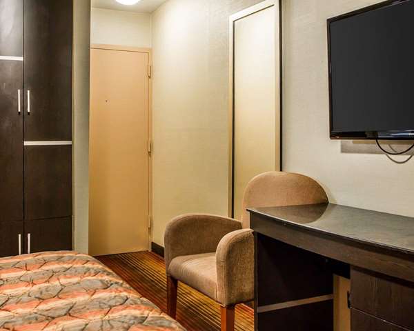  - Rodeway Inn Belleville