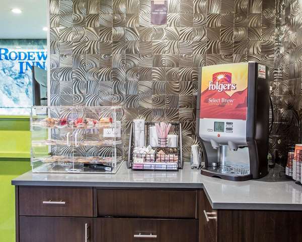 Amenities - Rodeway Inn Belleville