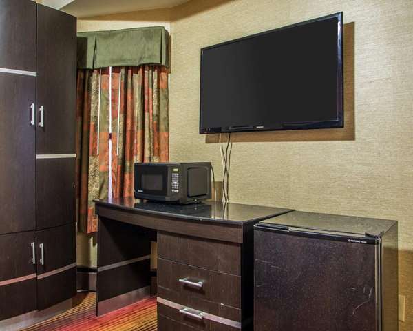  - Rodeway Inn Belleville