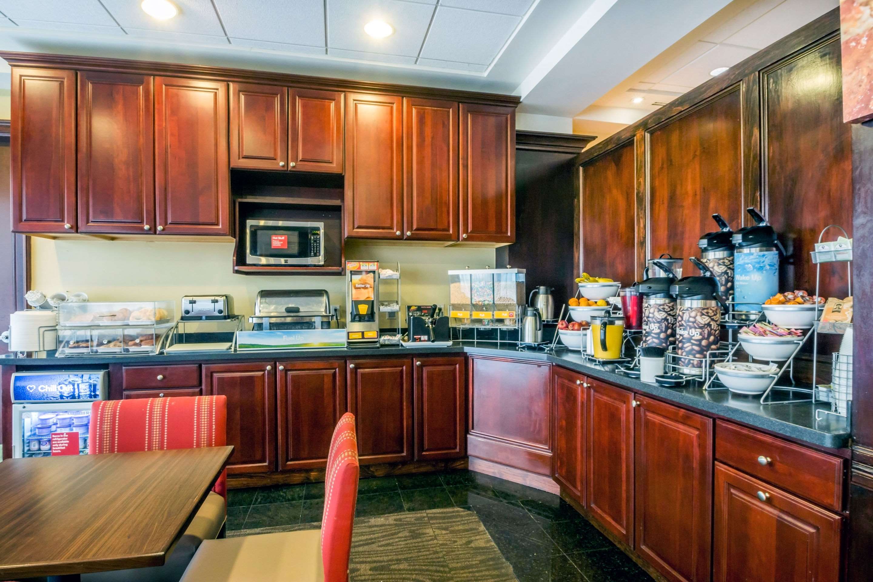 Breakfast area