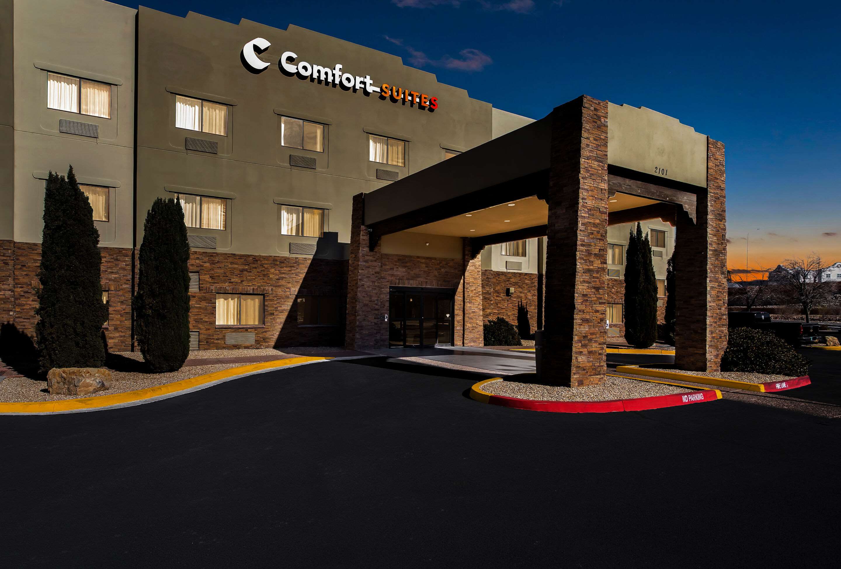 Twilight | Comfort Suites University Las Cruces