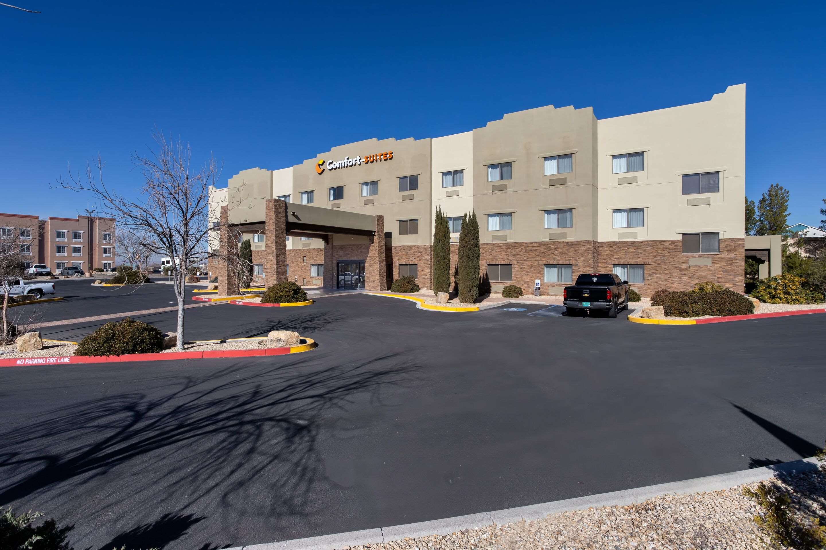 Hotel exterior | Comfort Suites University Las Cruces