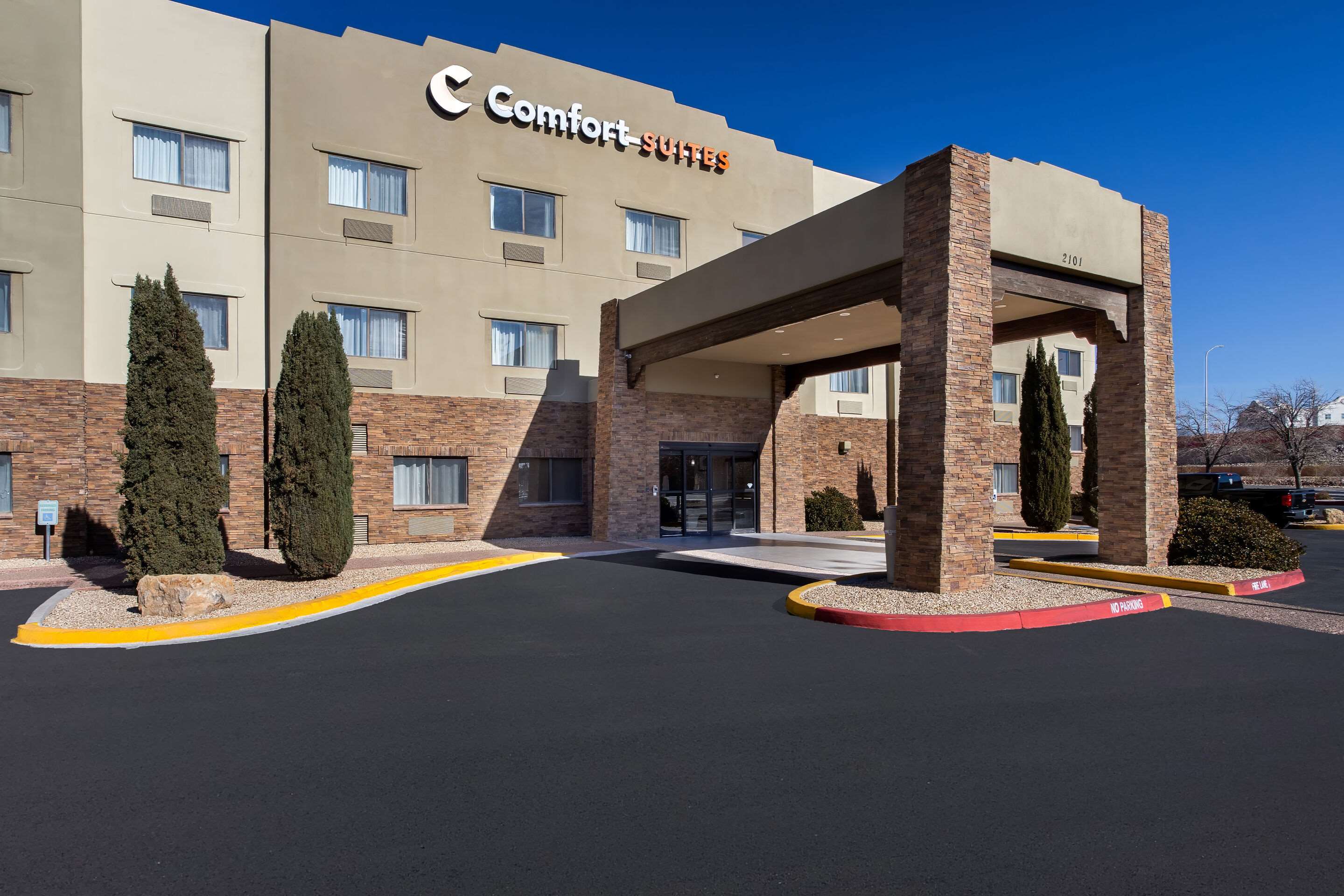 Hotel exterior | Comfort Suites University Las Cruces