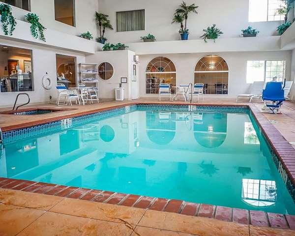 Pool - Quality Inn & Suites Roswell
