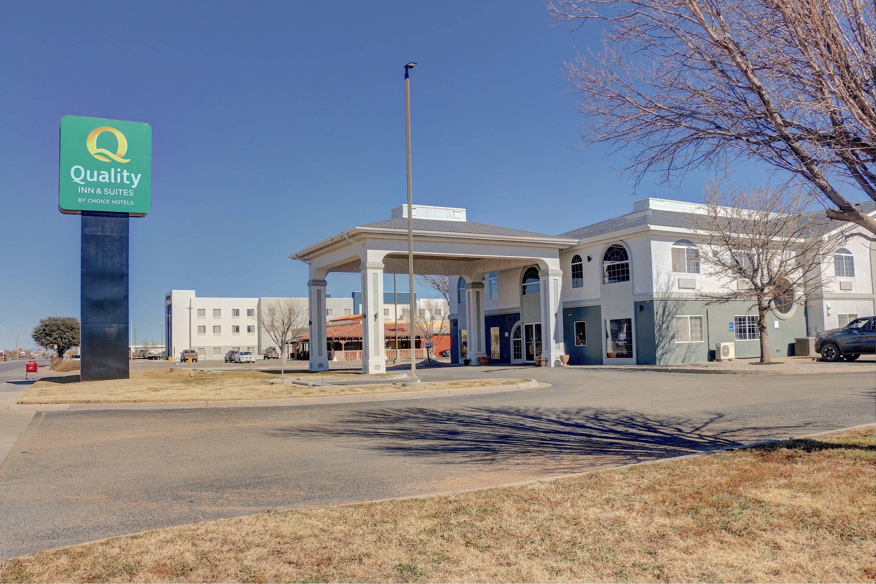 Hotel exterior | Quality Inn & Suites