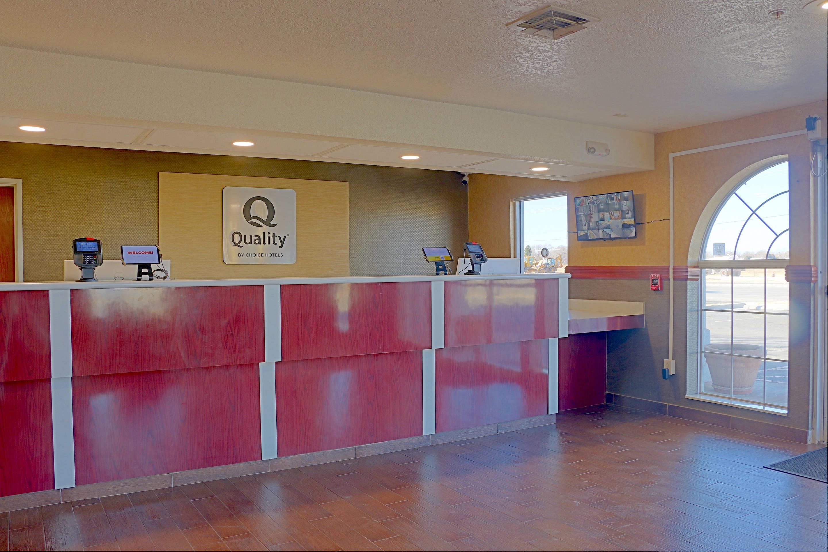 Hotel lobby | Quality Inn & Suites