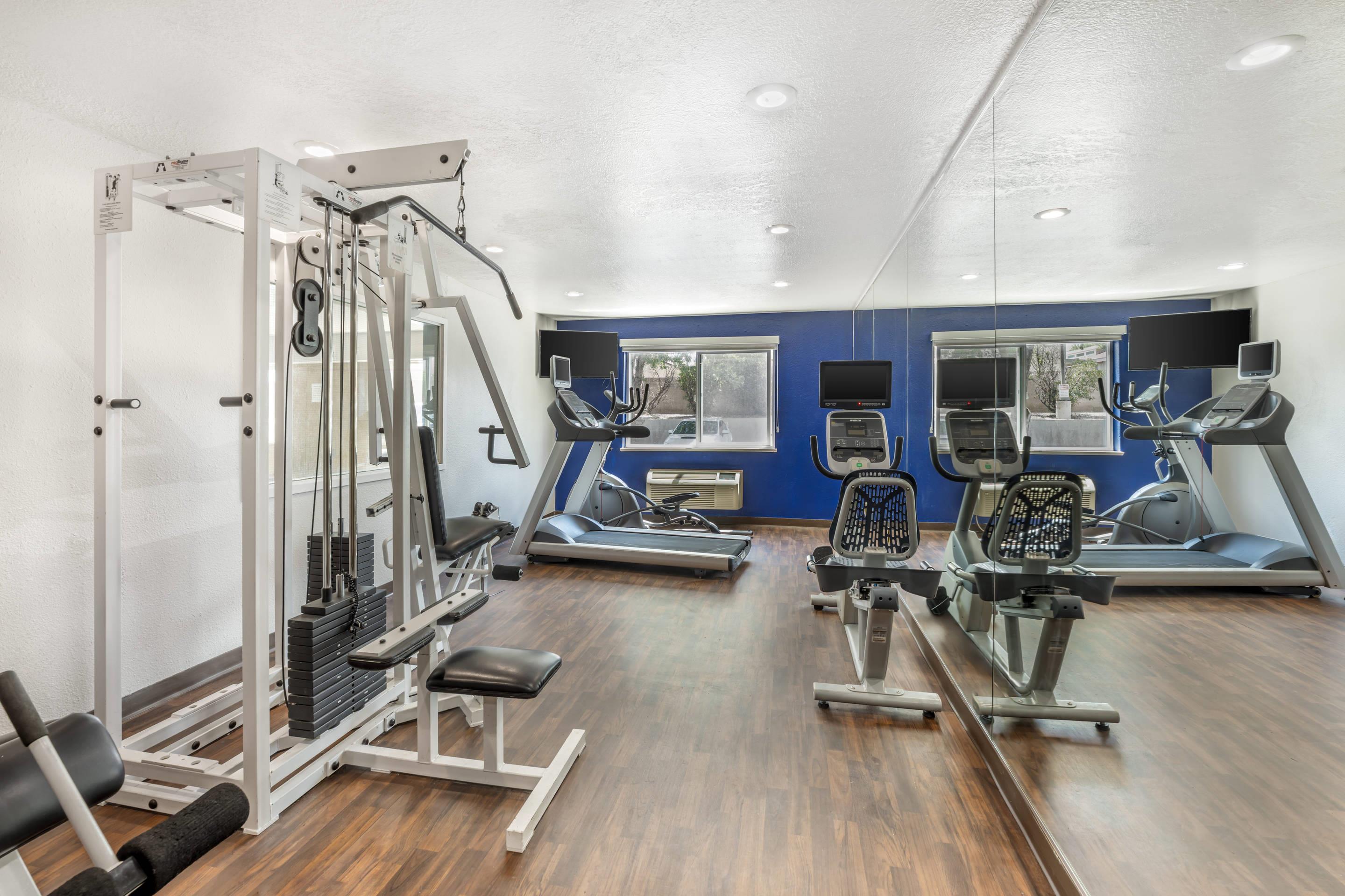 Fitness center | Comfort Suites Albuquerque