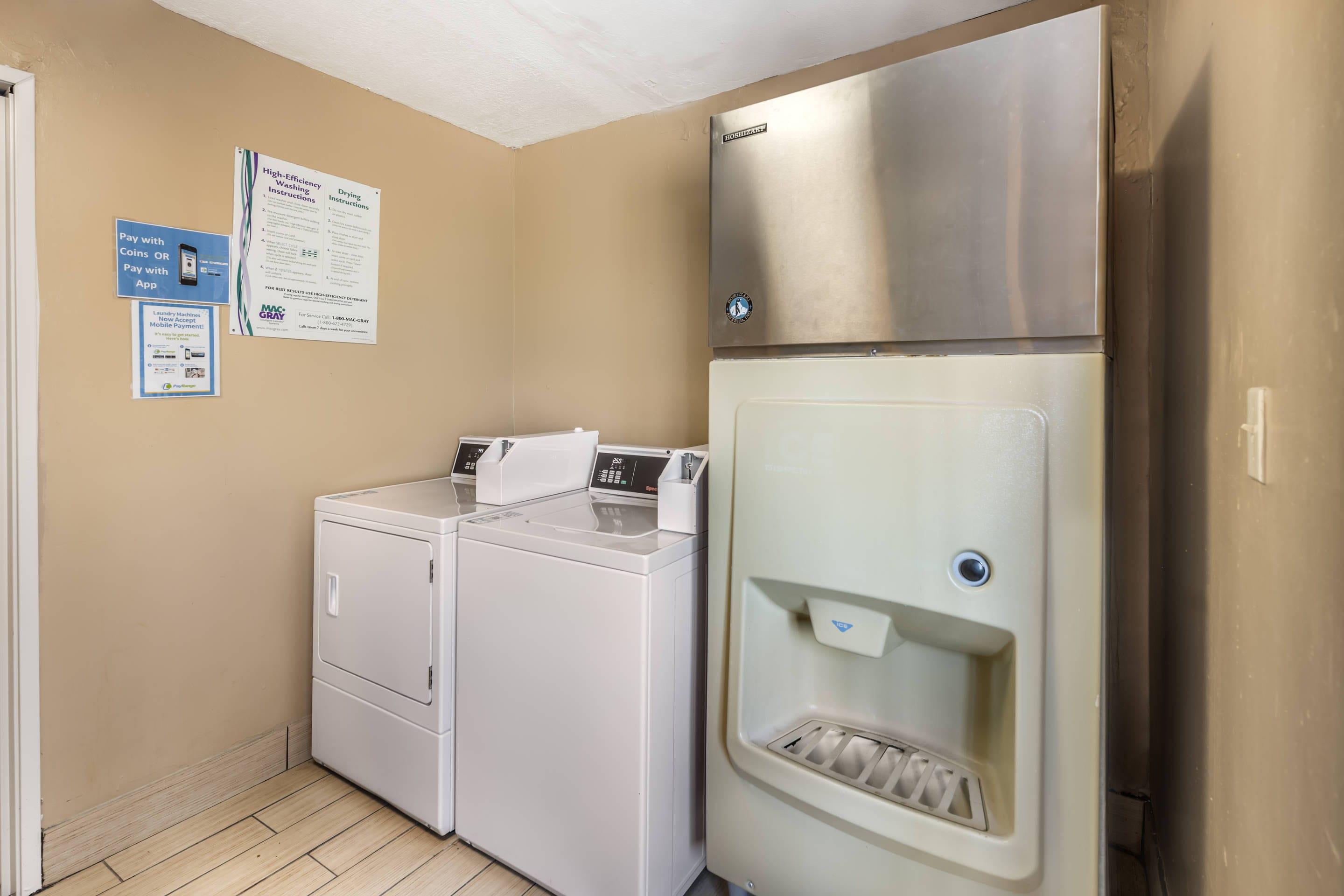Guest laundry facilities | Comfort Suites Albuquerque
