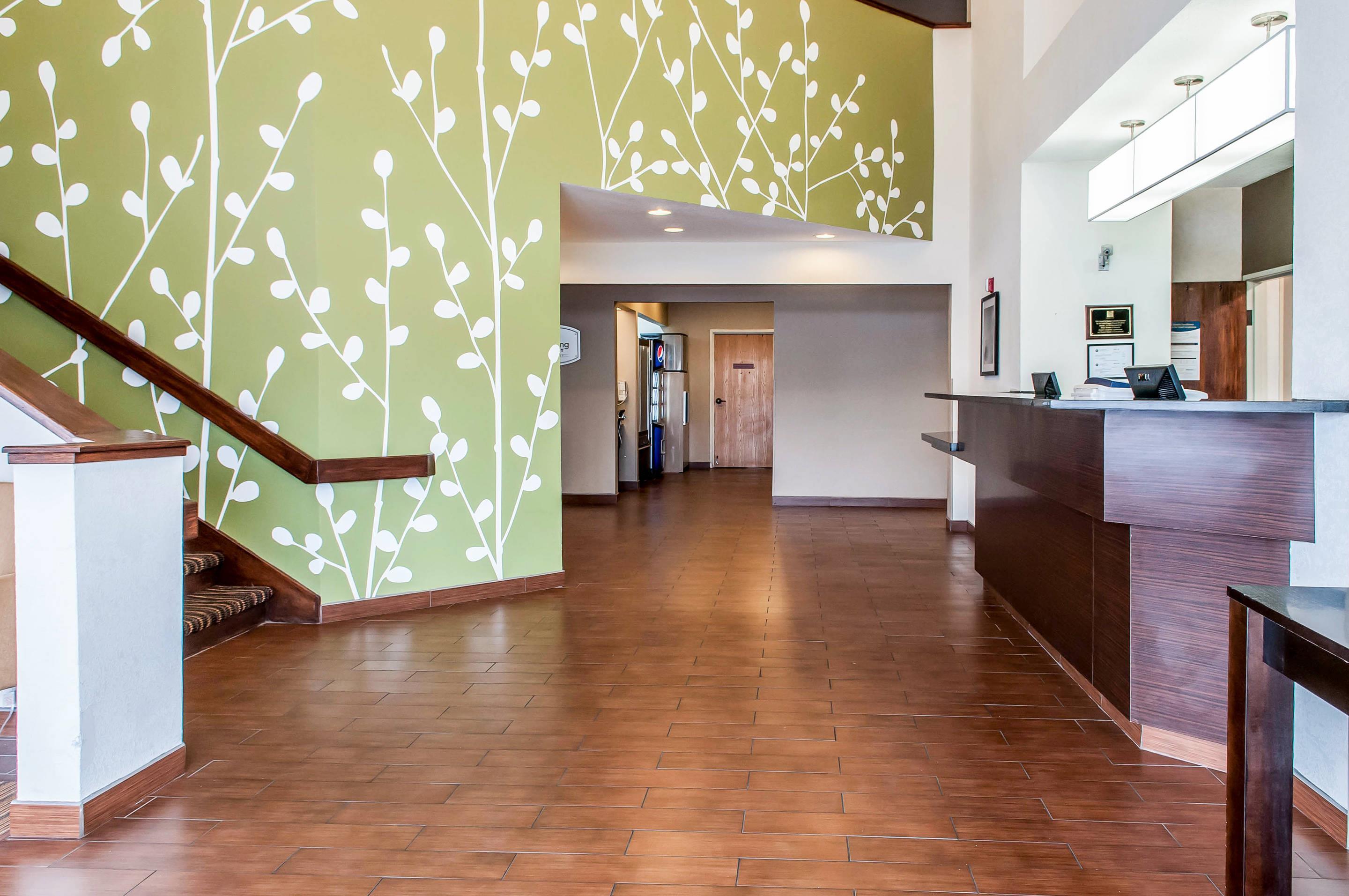 Hotel lobby | Sleep Inn University