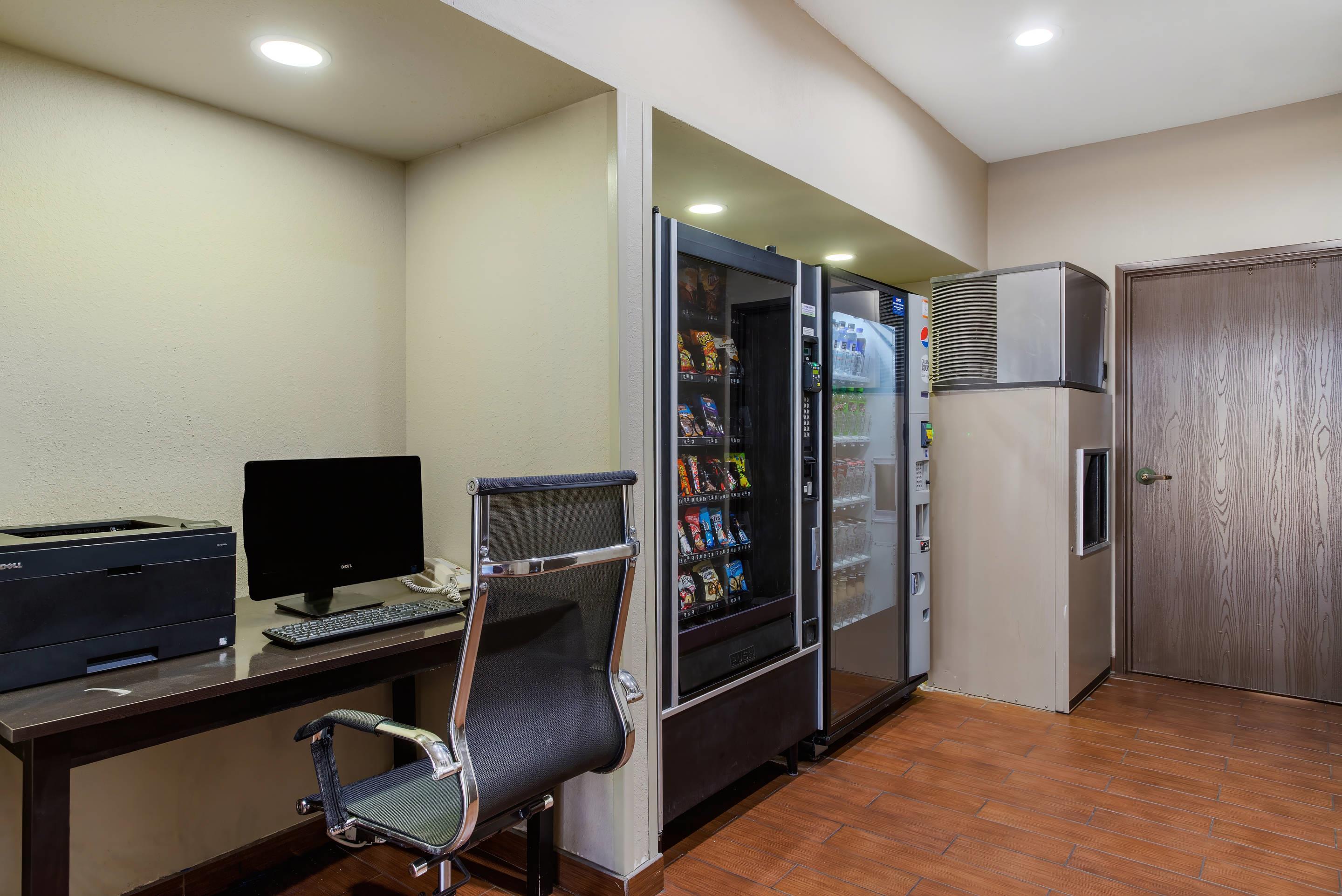 Business center | Sleep Inn University