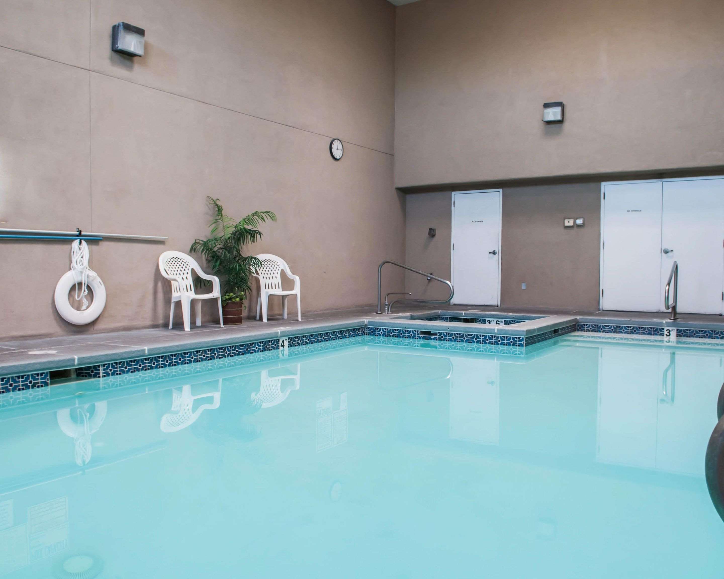 Indoor pool with hot tub
