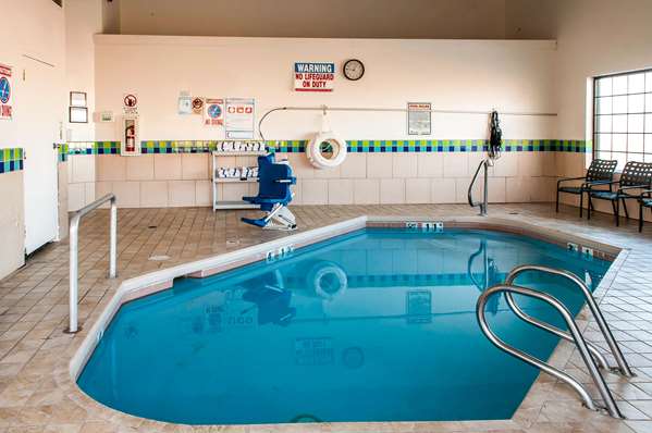 Pool - Comfort Inn Las Vegas - I-25, Exit 347