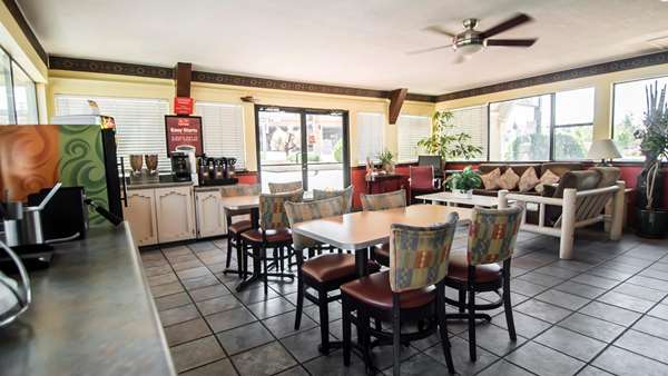 Amenities - Econo Lodge Downtown Albuquerque - I-25, Exit 224