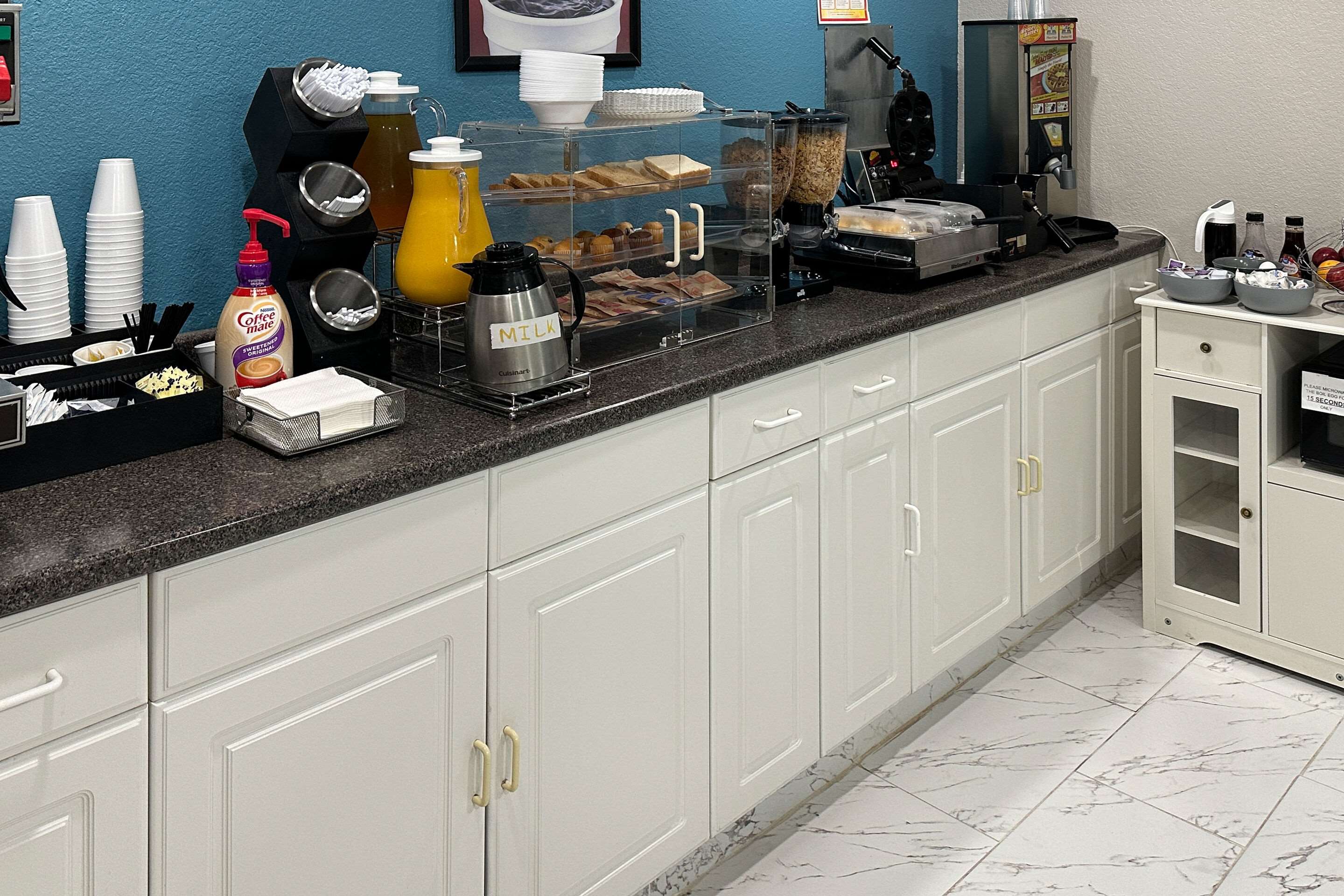 Breakfast area | Econo Lodge Tucumcari Route 66