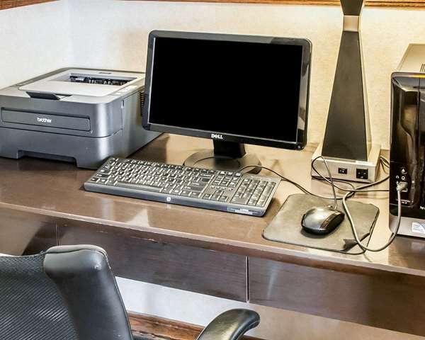 Conference Area - Quality Inn & Suites Farmington