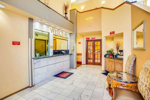  - Econo Lodge Inn & Suites Albuquerque - I-40, Exit 165