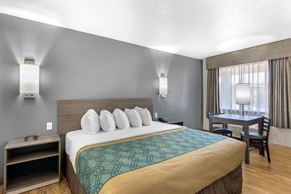  - Econo Lodge Socorro - I-25, Exit 150