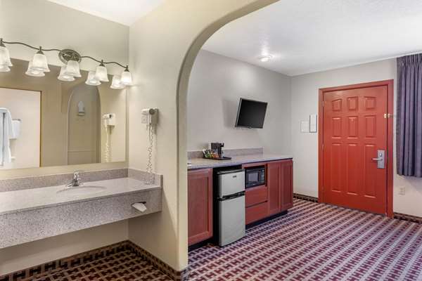 Suite - Econo Lodge Socorro - I-25, Exit 150