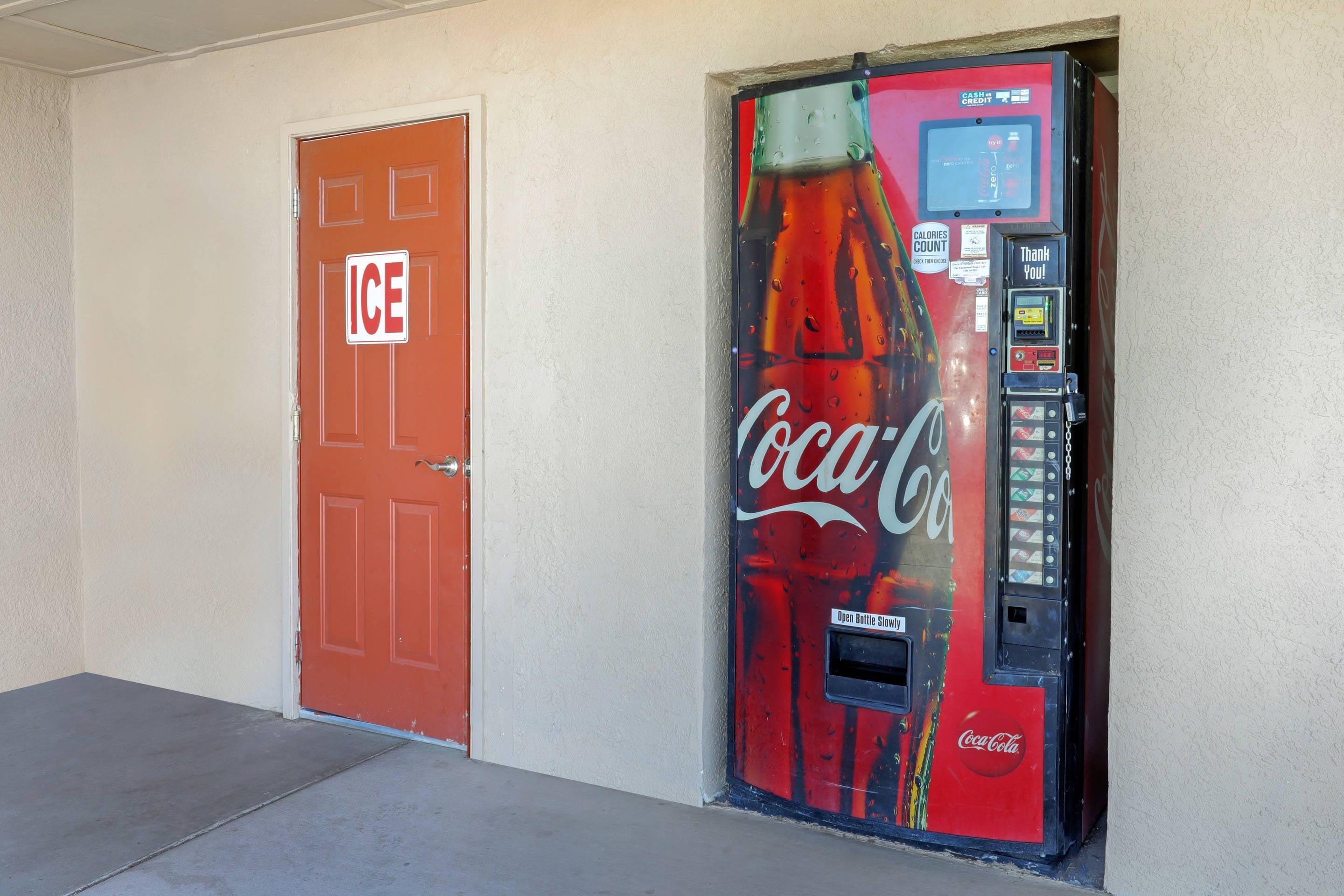 Hotel vending area | Econo Lodge Socorro
