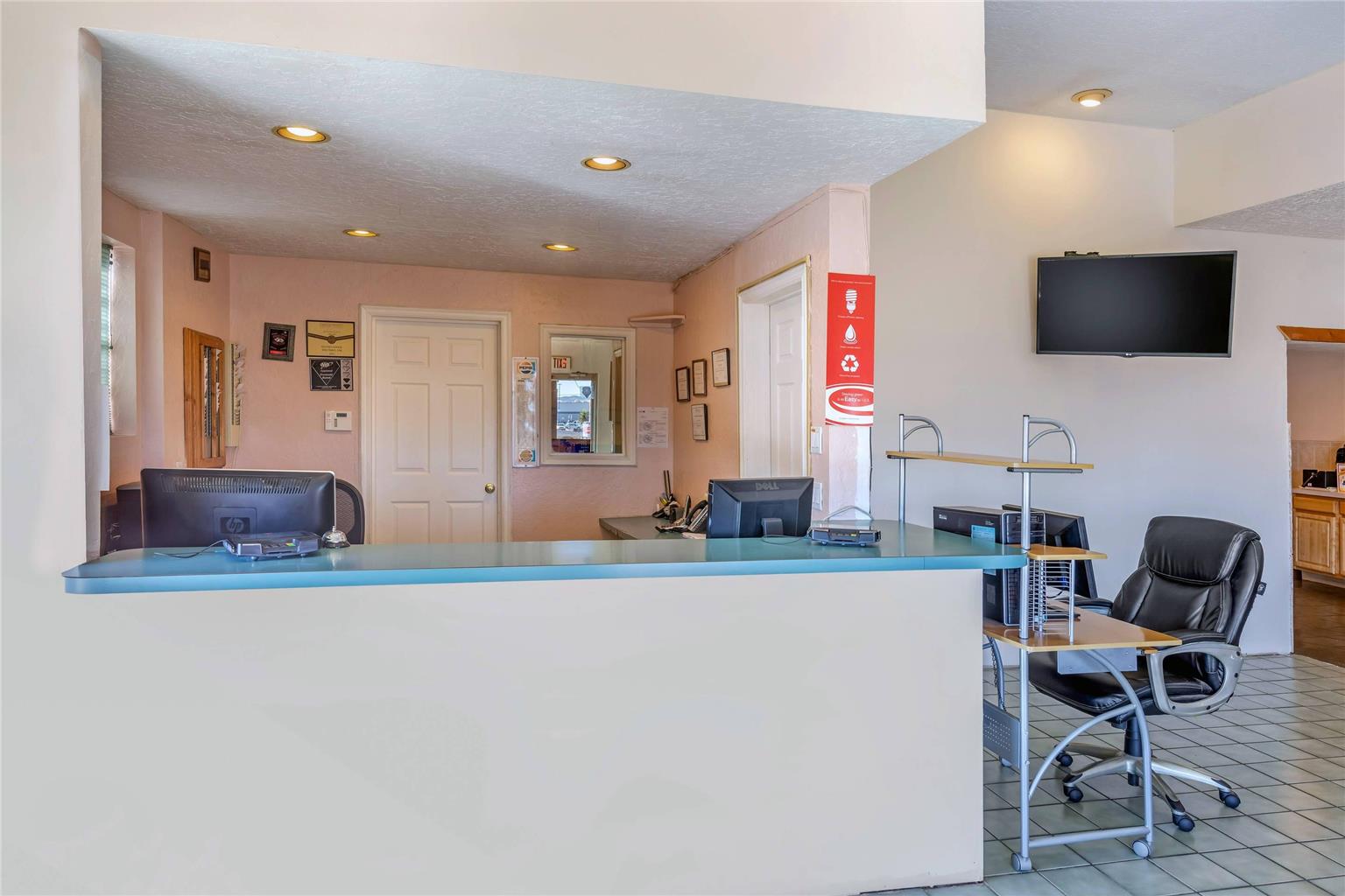Econo Lodge Inn and Suites Socorro