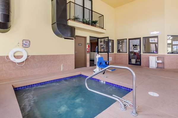 Pool - Comfort Inn Santa Fe