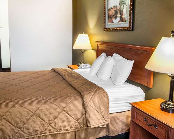  - Rodeway Inn Espanola