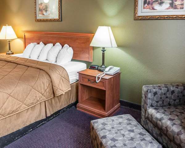  - Rodeway Inn Espanola