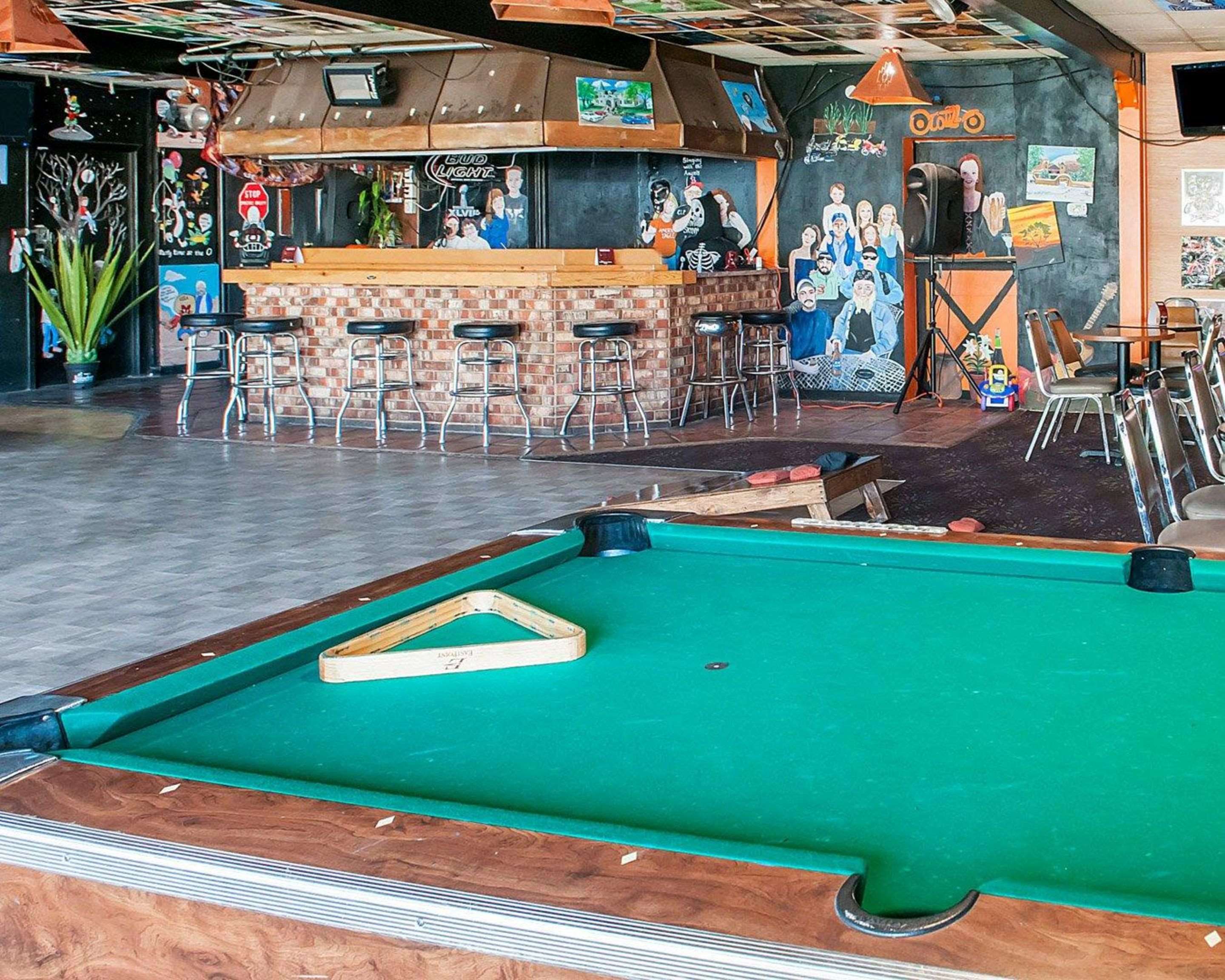 Hotel bar | Econo Lodge Carlsbad
