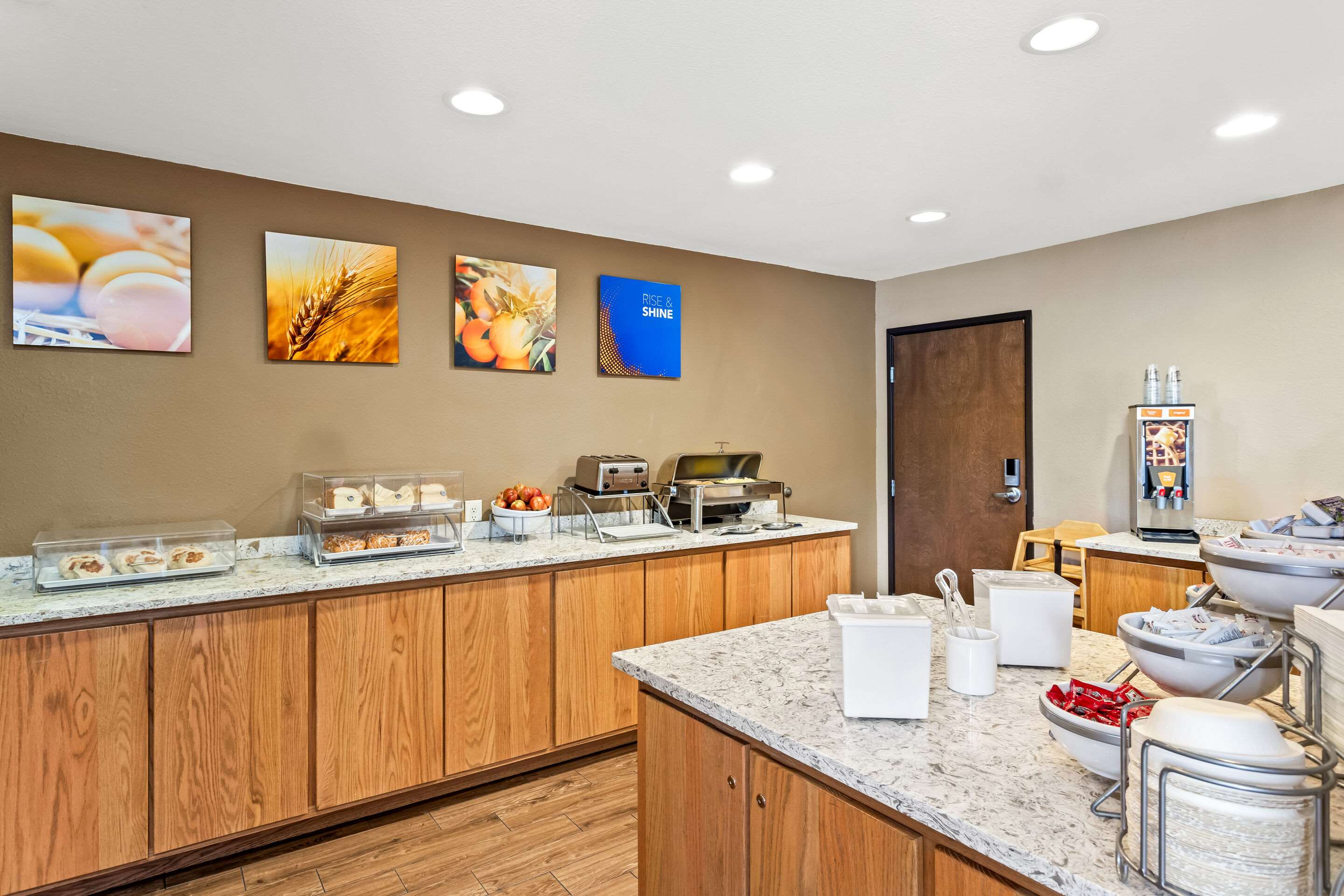 Breakfast area