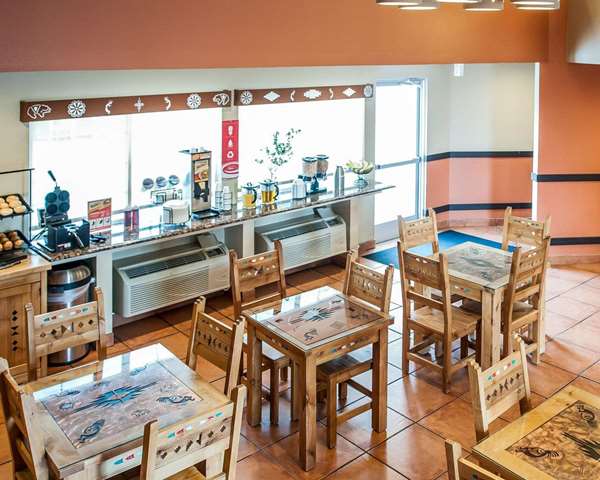 Amenities - Econo Lodge Inn & Suites Santa Fe