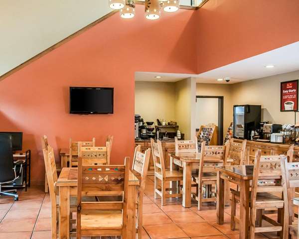 Amenities - Econo Lodge Inn & Suites Santa Fe